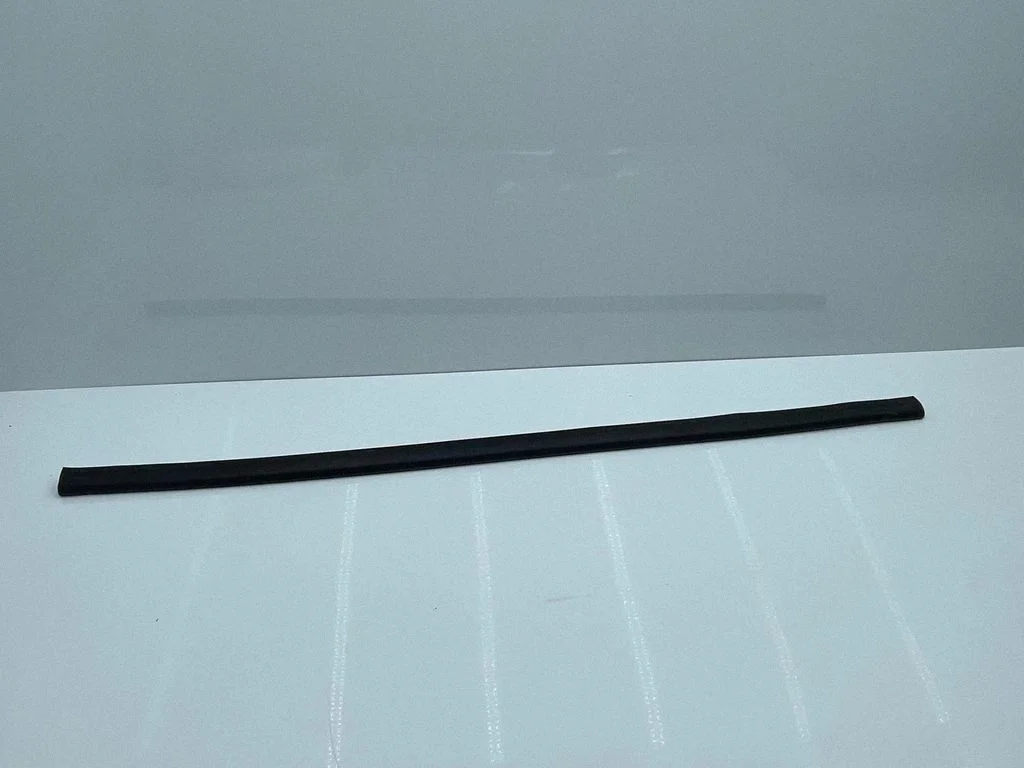 Loading door rubber seal (on body) 7910675