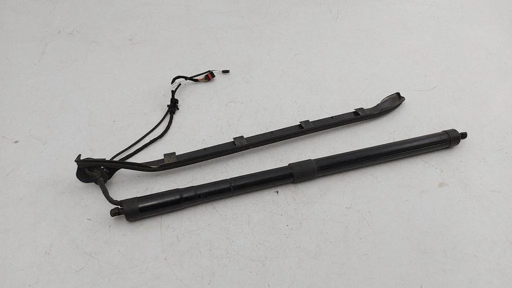 Tailgate/trunk strut/damper 7P6827851D