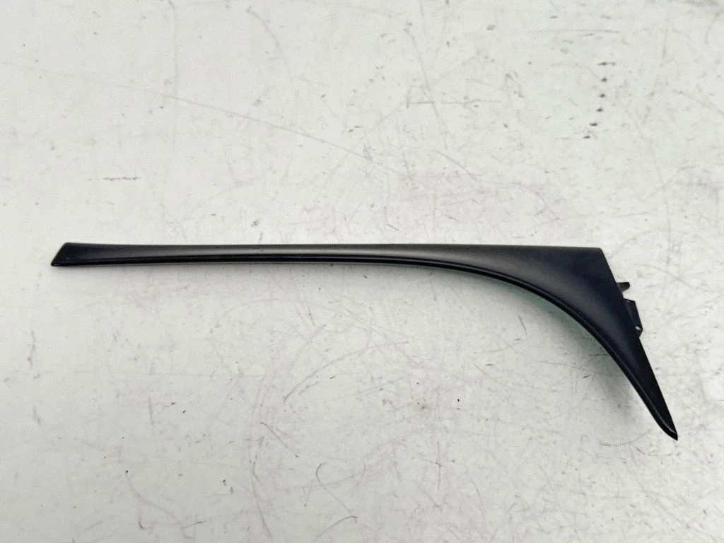 Spoileris galinio stiklo