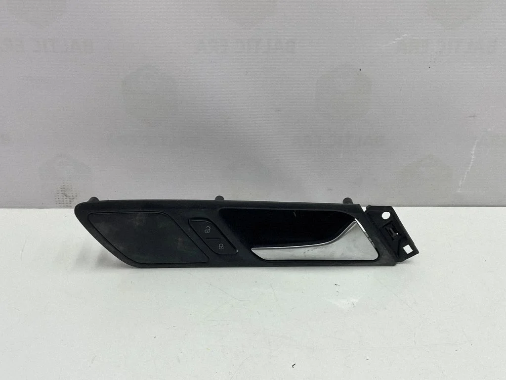 Front door interior handle 5C7837114F