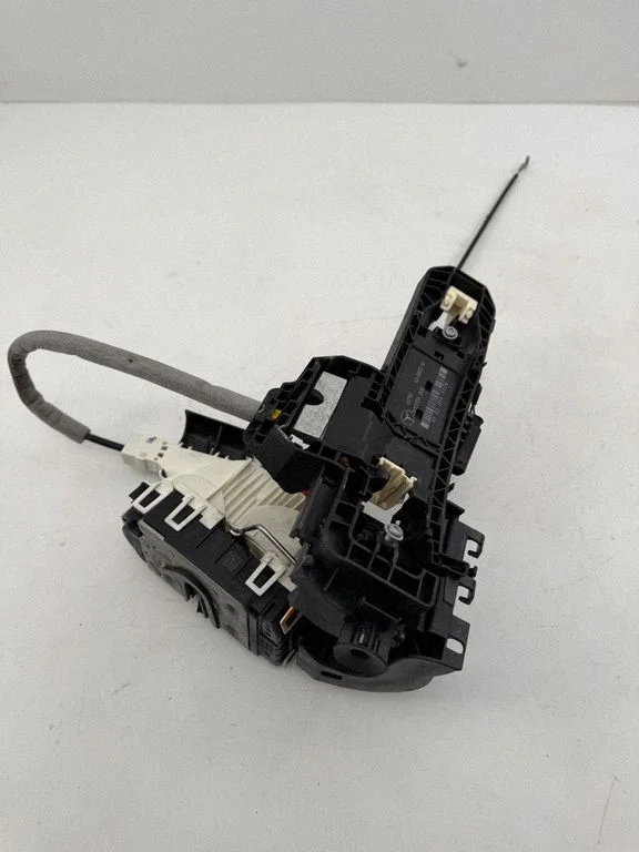 Front door lock – Mercedes-Benz SL-Class R231 (2012-2017)