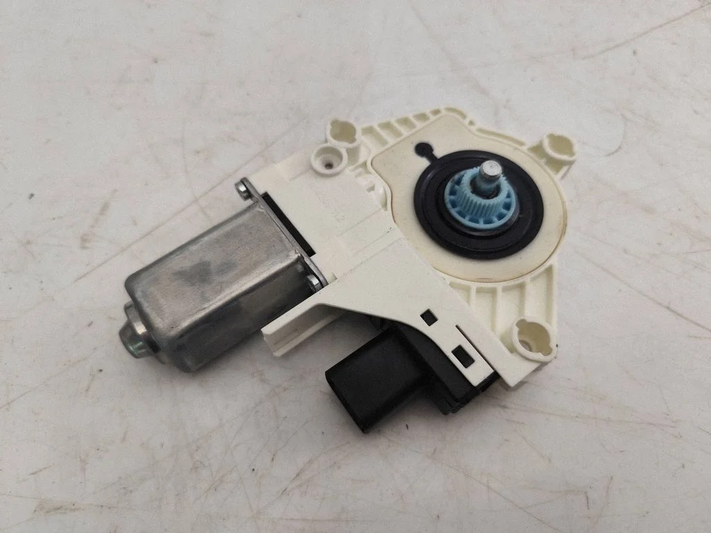 Front door window regulator motor – Tesla Model Y (2020-)