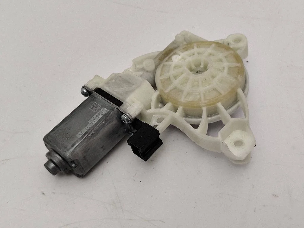 Front door window regulator motor A0009065706