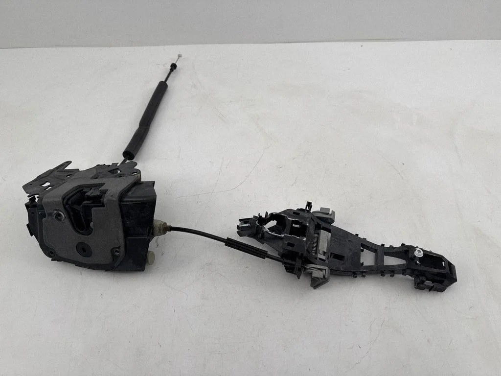 Front door lock DK62203A28GF
