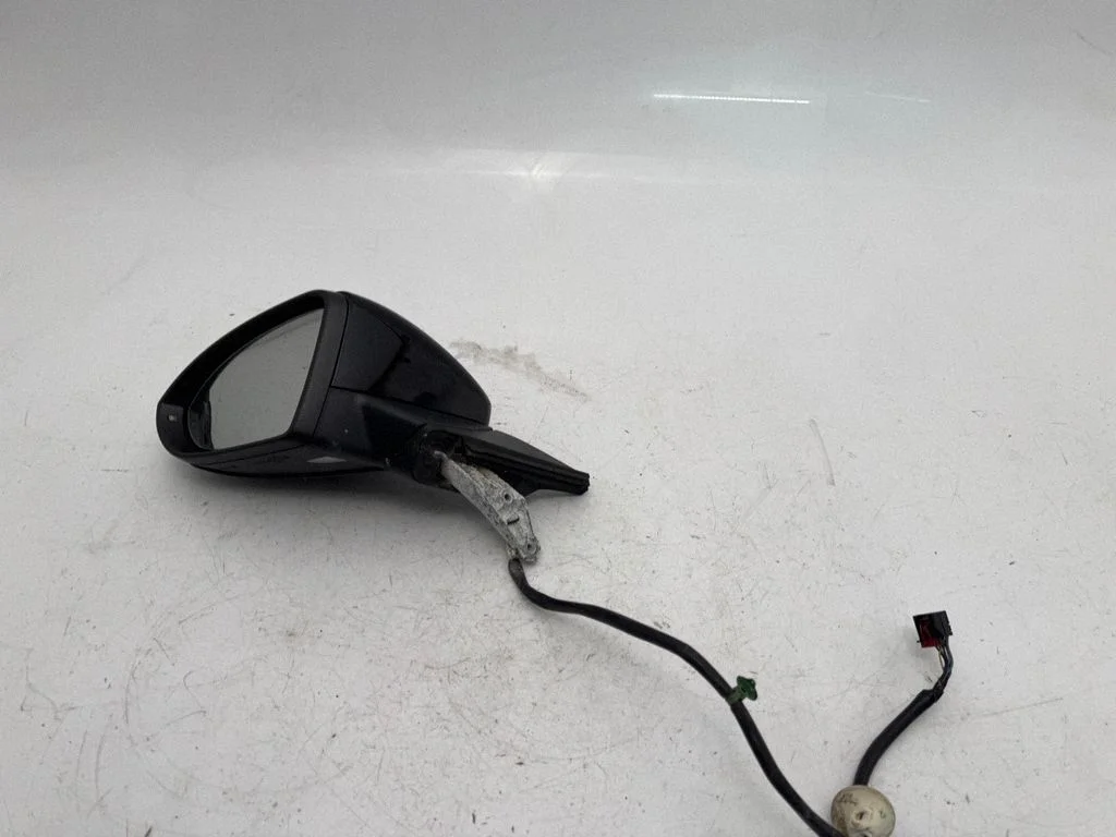 Lusterko elektryczne 5G1857507