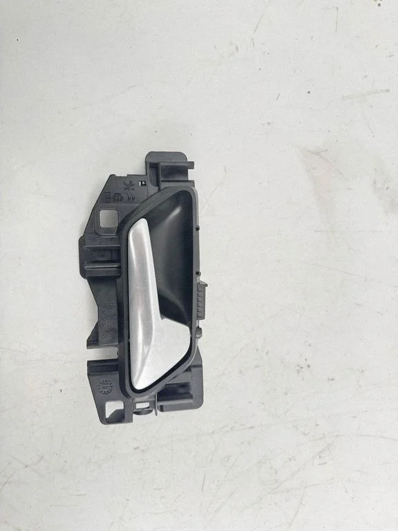 Rear door interior handle 98201552