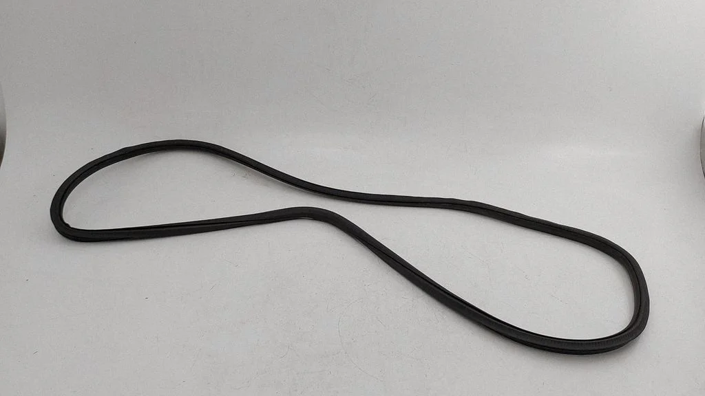 Rear door rubber seal (on body) 7P0839911A