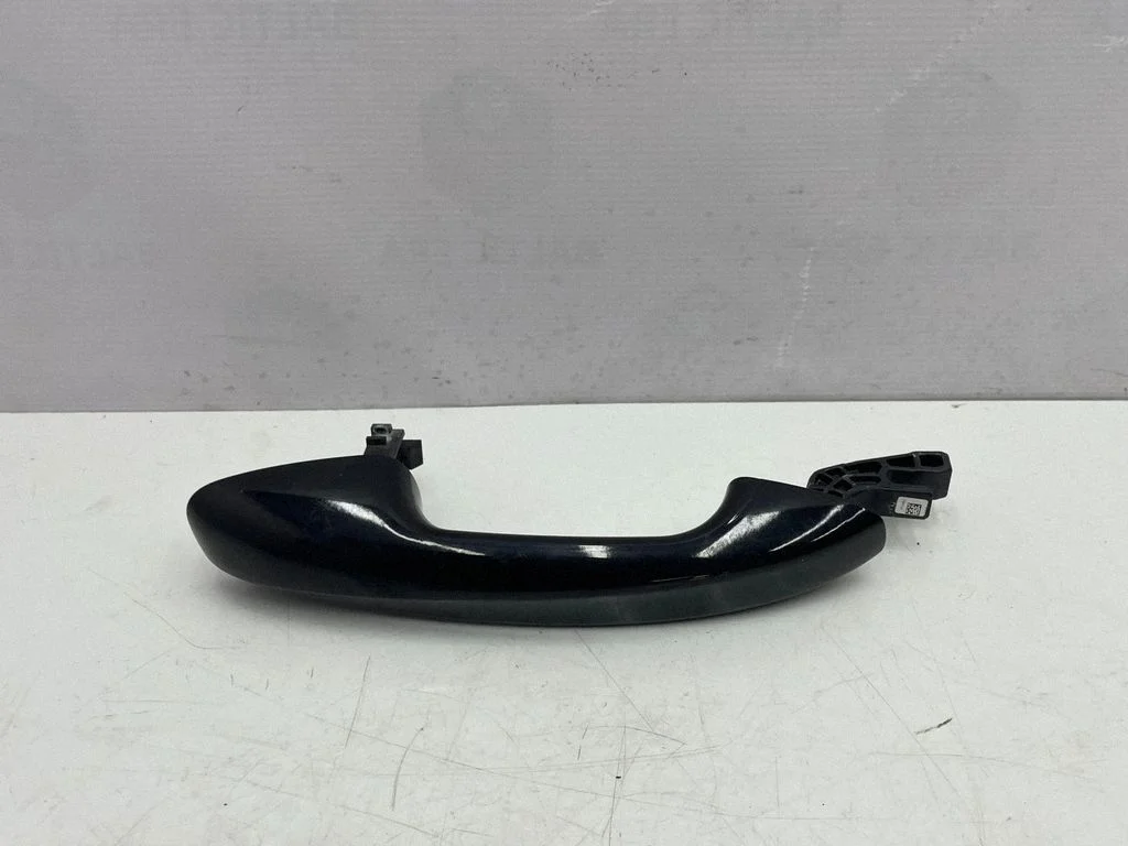 Front door exterior handle – Mercedes-Benz C-Class W205 (2014-2021)