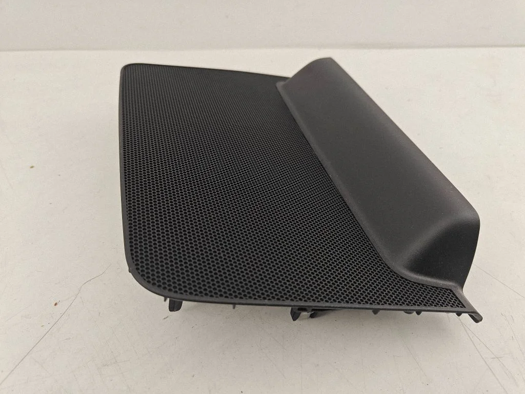 Armatuurlaua keskkõlari kate DN4E55531