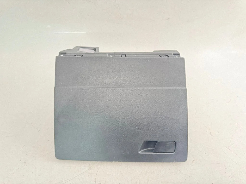 Glove box 571857097A