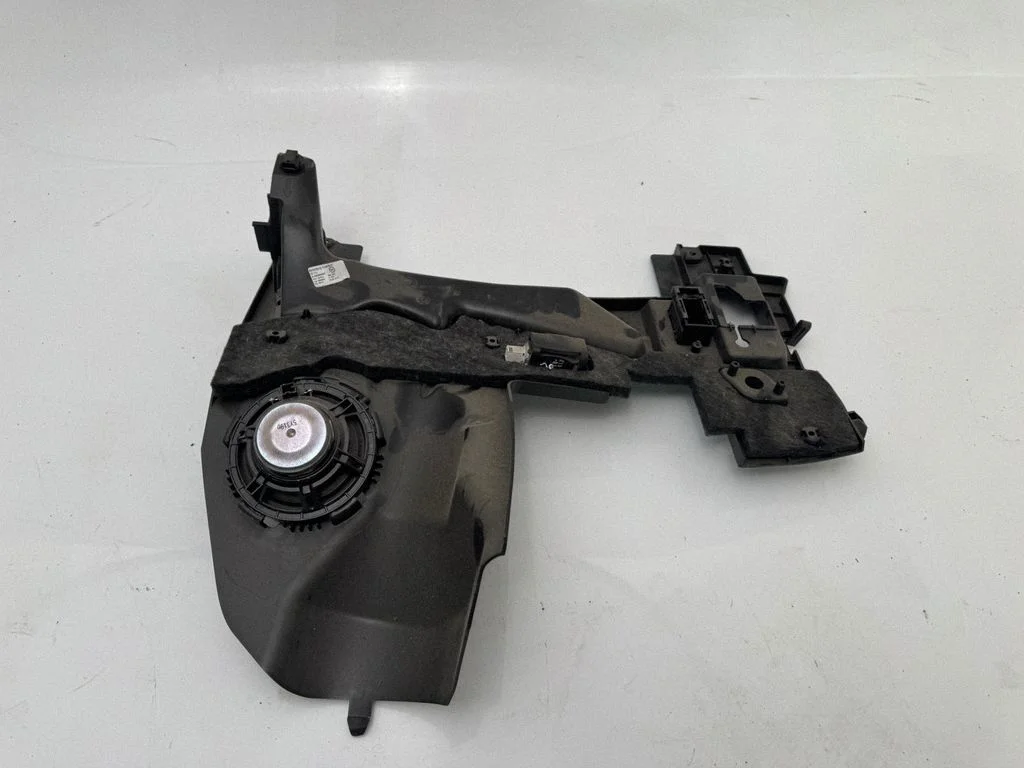 Armatuurlaua alumine viimistluspaneel A2056800307