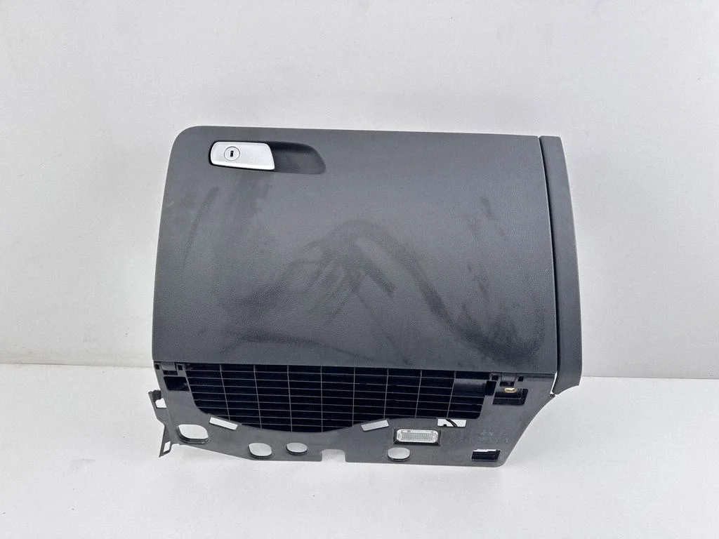 Glove box set 8R1857035G