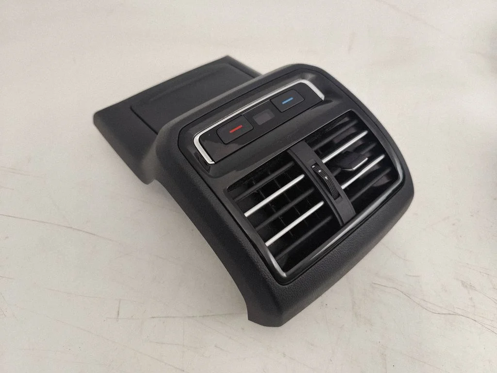 Rear air vent grill 3G0907049B