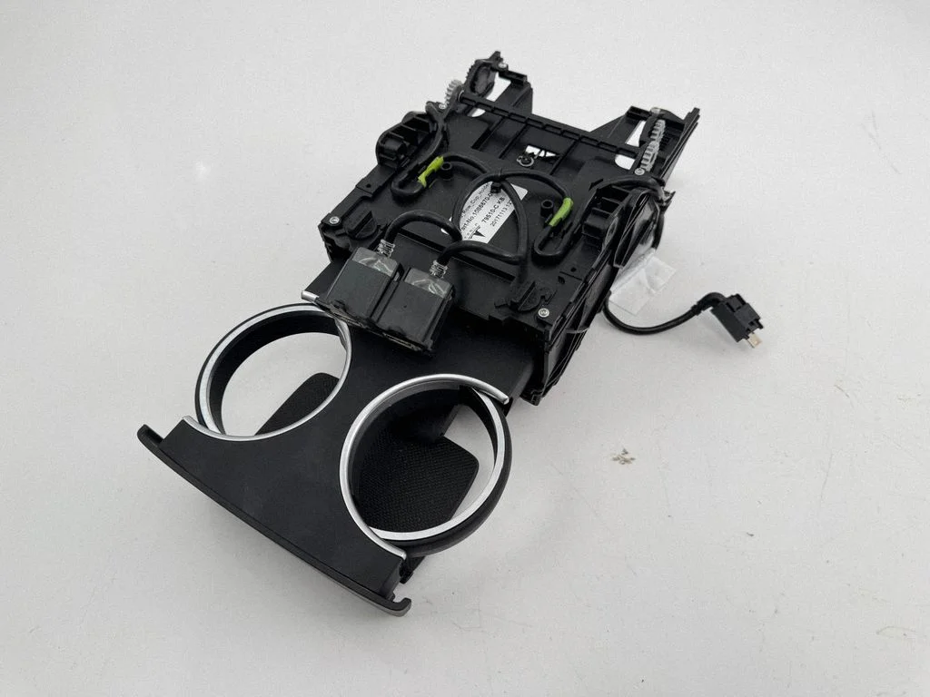 Topsihoidik (tagumine) – Tesla Model S (2012-)
