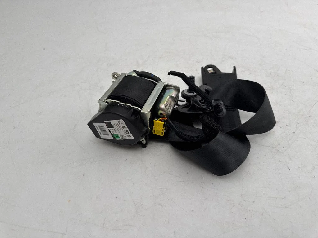 Rear seatbelt 98307217XX