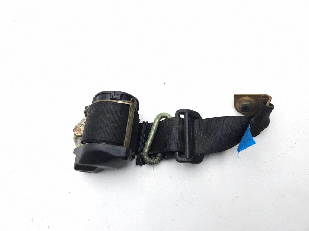 Rear seatbelt – Mercedes-Benz 280 560 W126 (1981-1991)