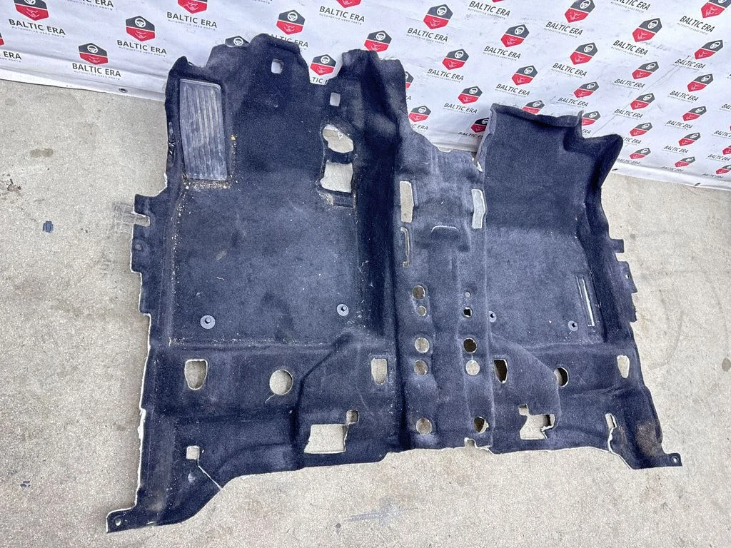 Front floor carpet liner