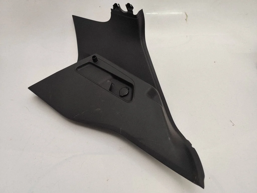 (C) pillar trim 10A867288D