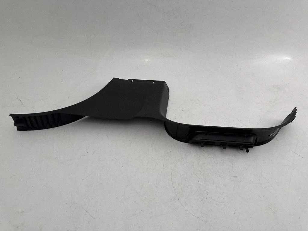 Rear sill trim cover 7P6853370