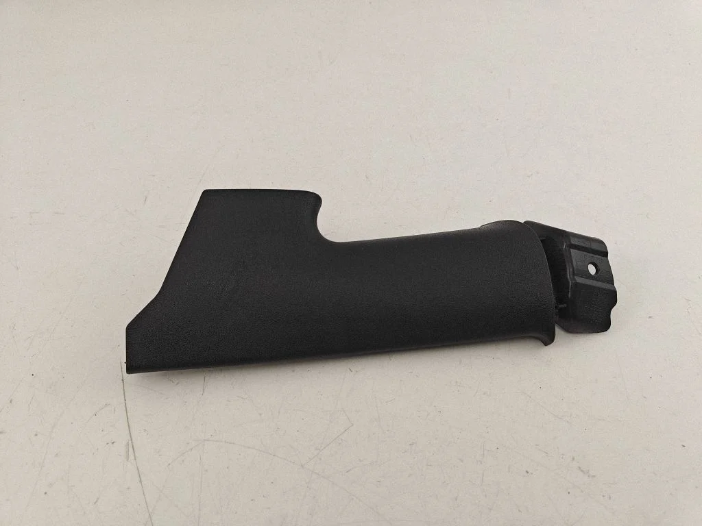 (D)pillar trim (top) – Tesla Model Y (2020-)