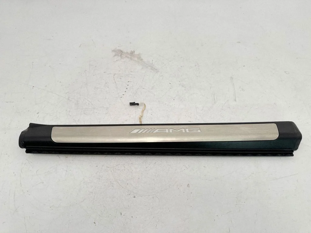 Front sill trim cover A2316801435