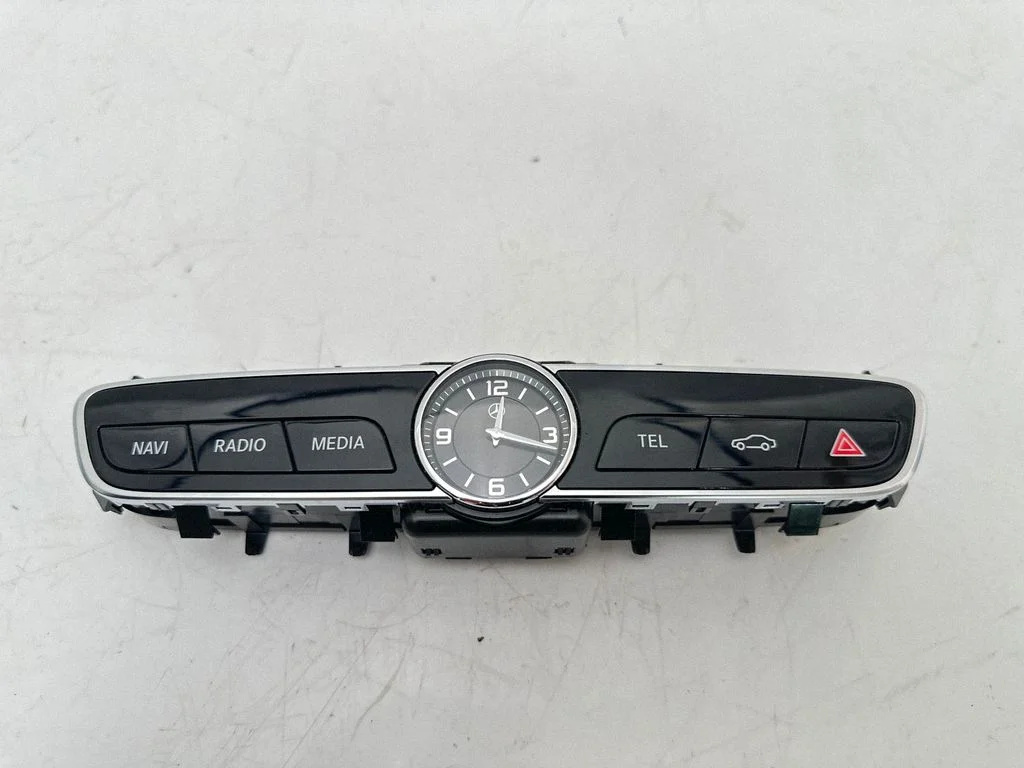 Clock A2138272000
