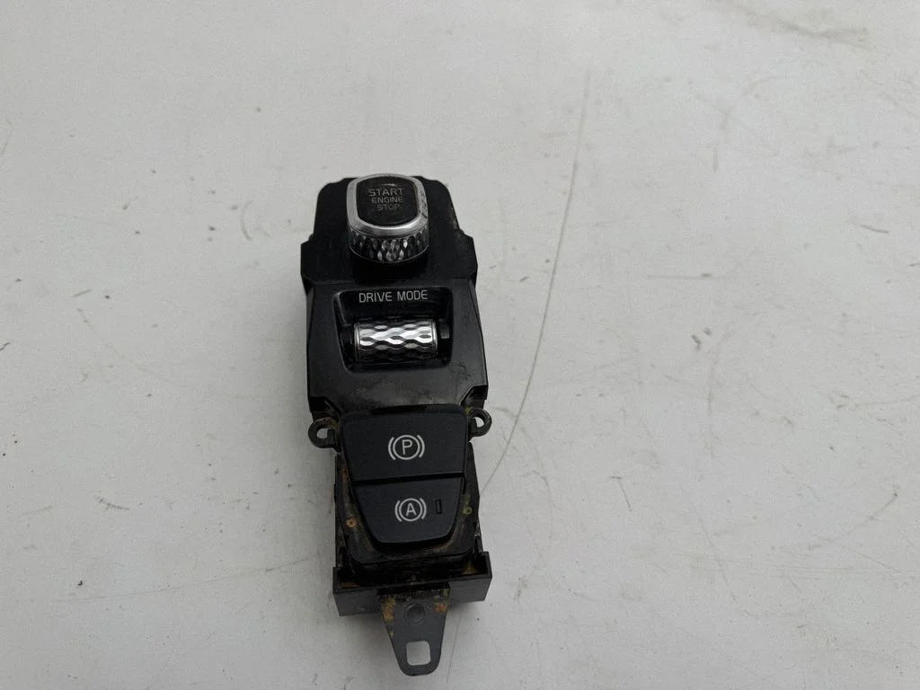 Mootori start-stopp-nupp – Volvo XC90 (2014-)