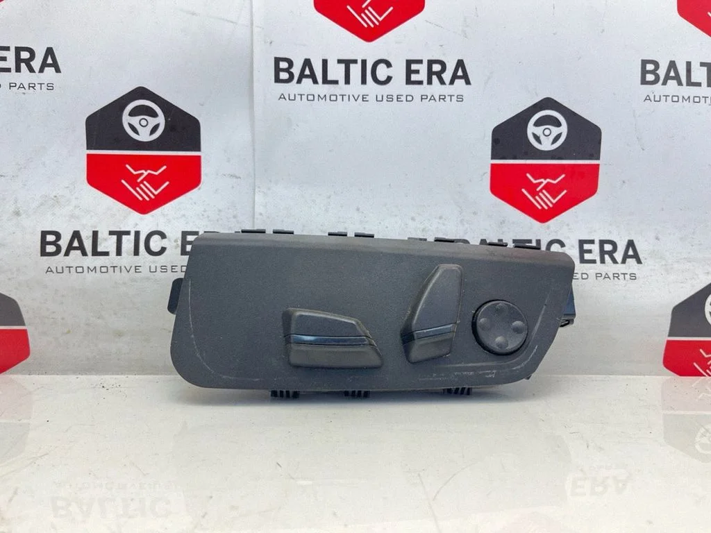Seat control switch 930229104