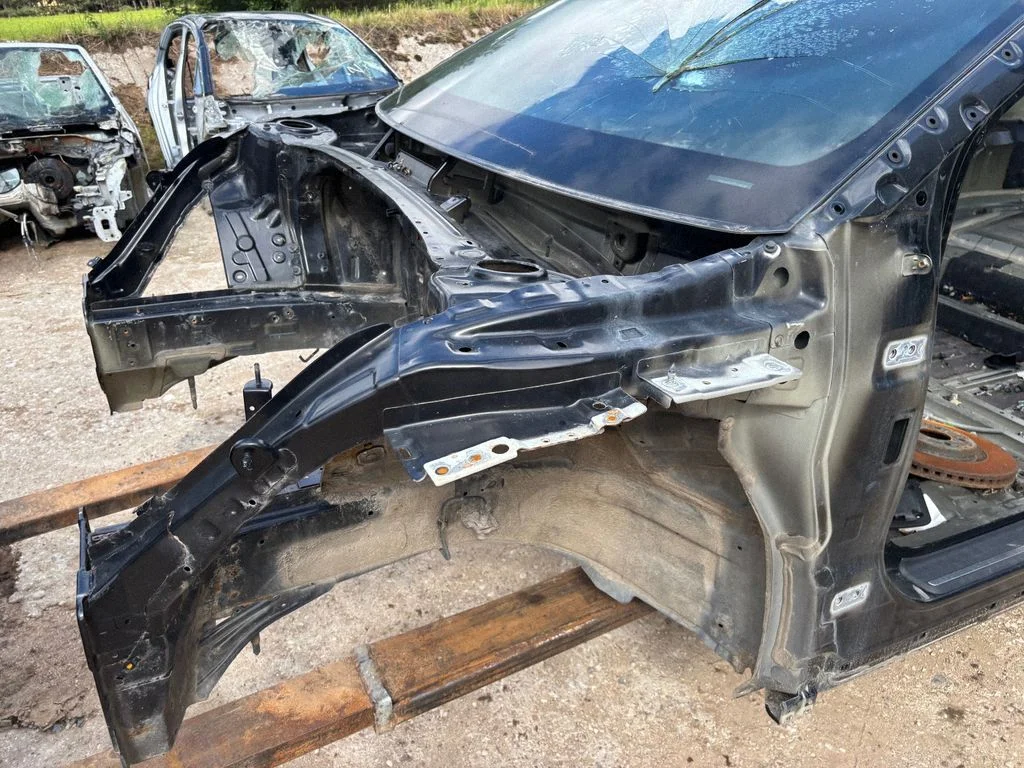 Front quarter panel – front left