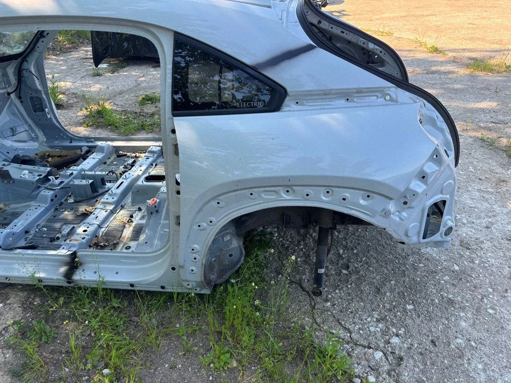 Rear quarter panel