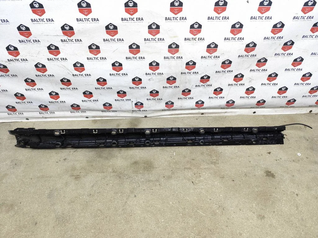 Sill supporting ledge 7294384