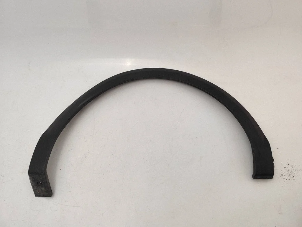 Rear arch trim 9831344780