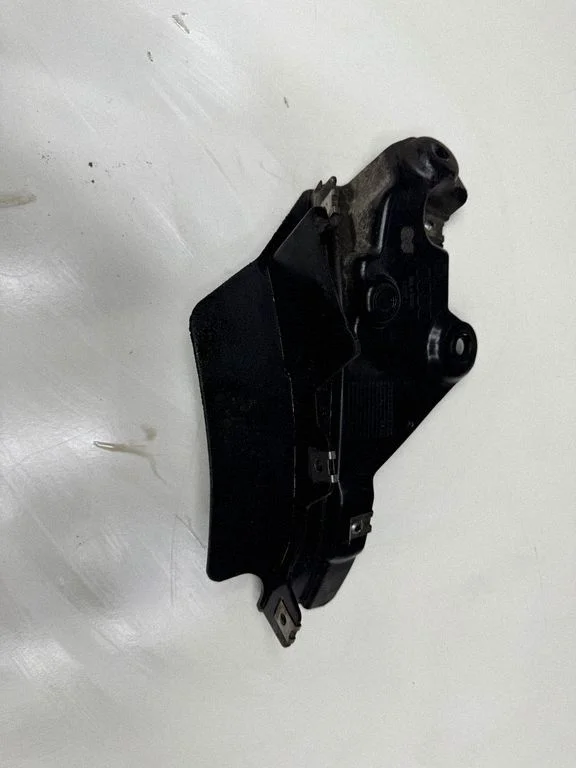 Tagumine porikaitse 4M0854816E