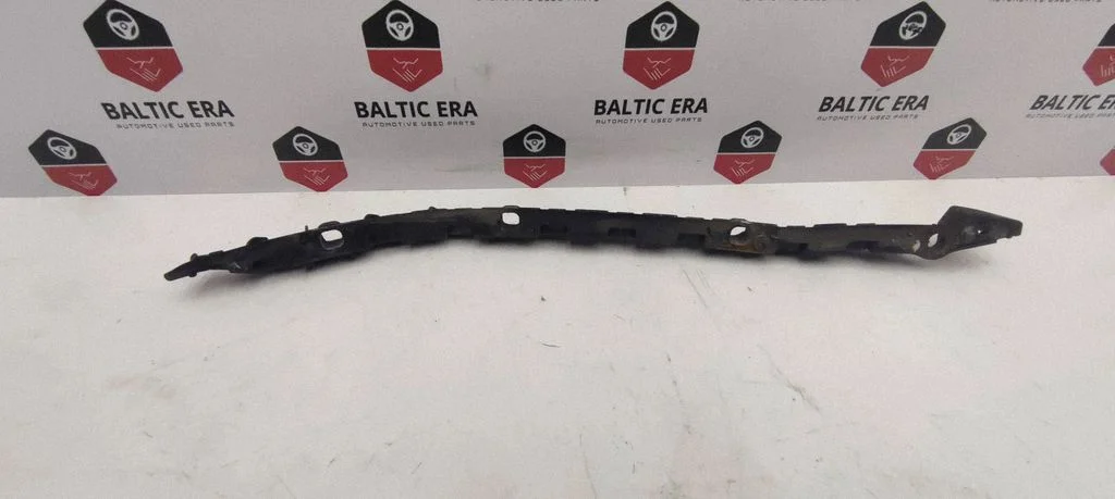 Kampinės bamperio dalies laikiklis