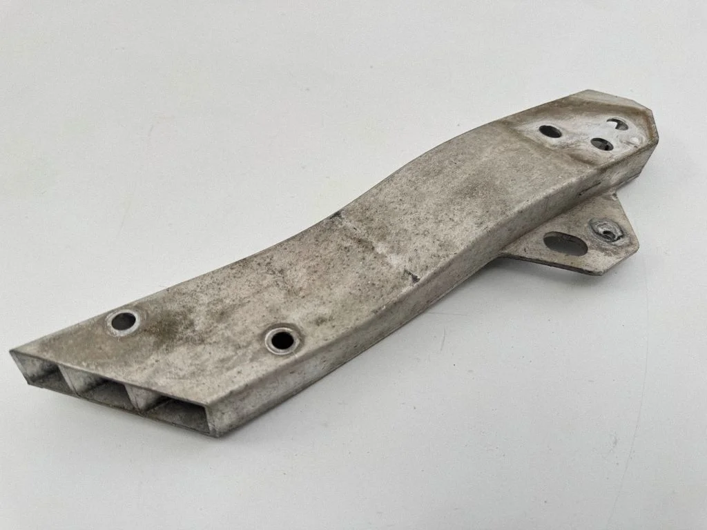 Radiator support slam panel bracket A2536203800