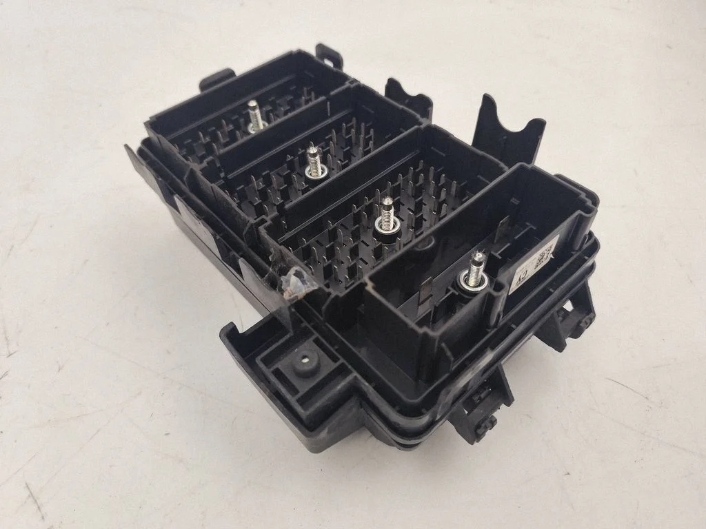 Fuse module 13283075