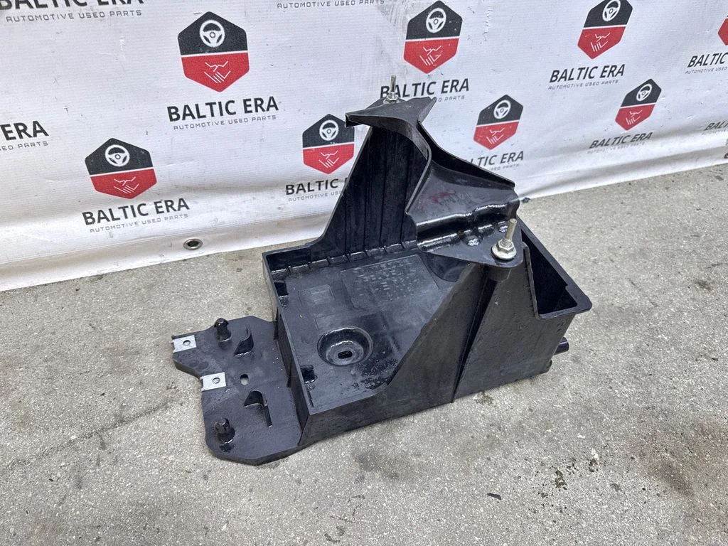 Battery box tray DN4E56041