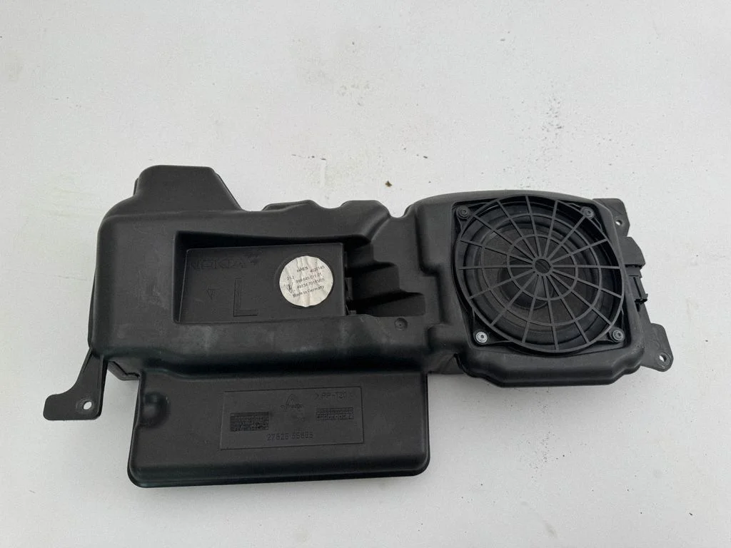 Skaļrunis (-ņi) priekšējās durvīs 99664501101