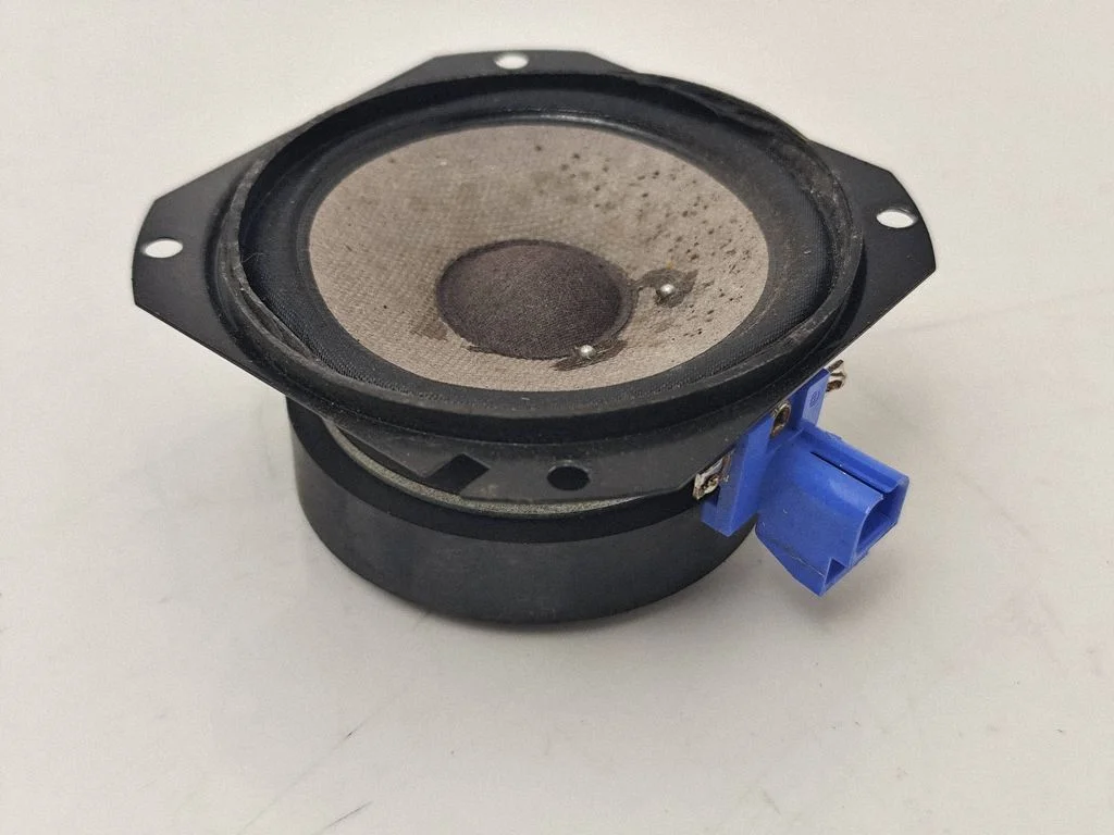 Panel speaker – Chevrolet Corvette C6 (2004-2007)