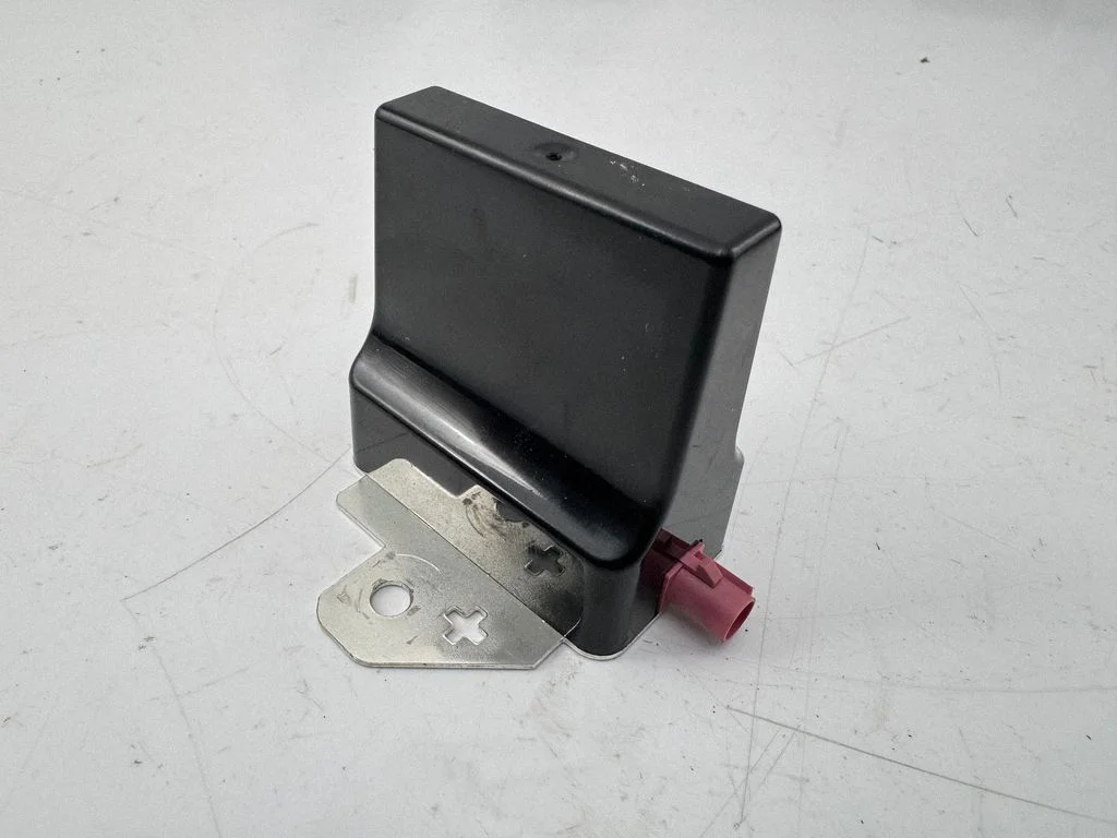 Interior comfort aerial antenna 68438609AA