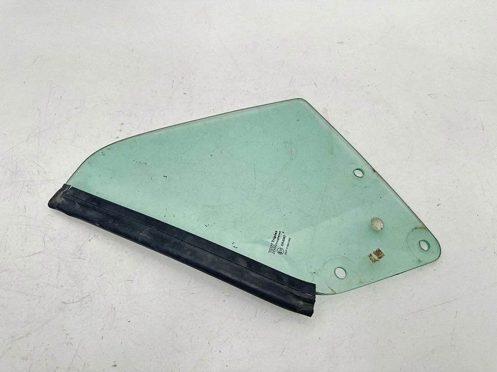 Tagumine kere külgklaas 43R00002