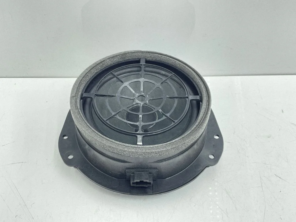 Rear door speaker 8W5035411A