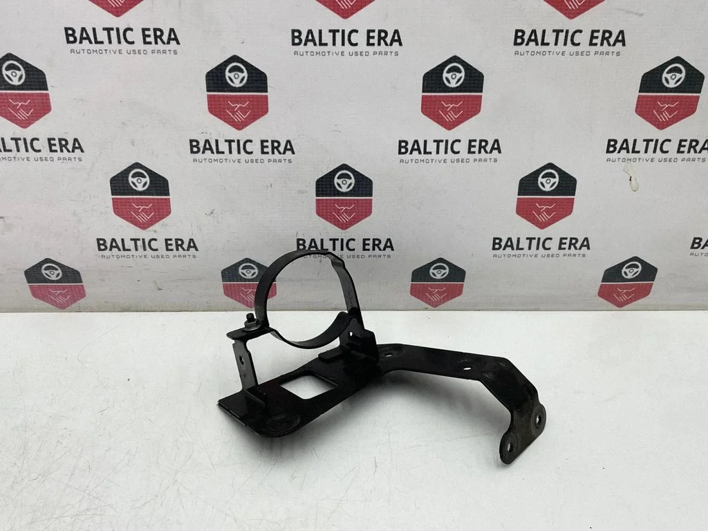 Cita motora nodalījuma detaļa 8W0145896C