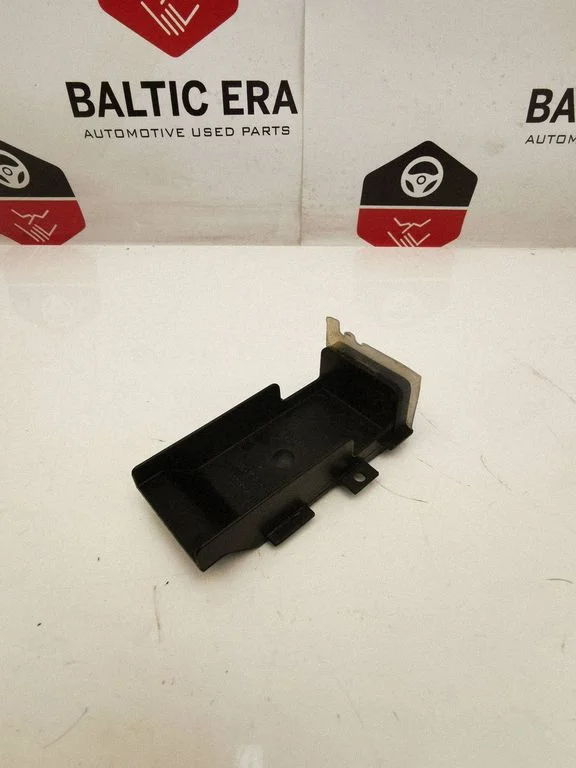 Other engine bay part 9316645