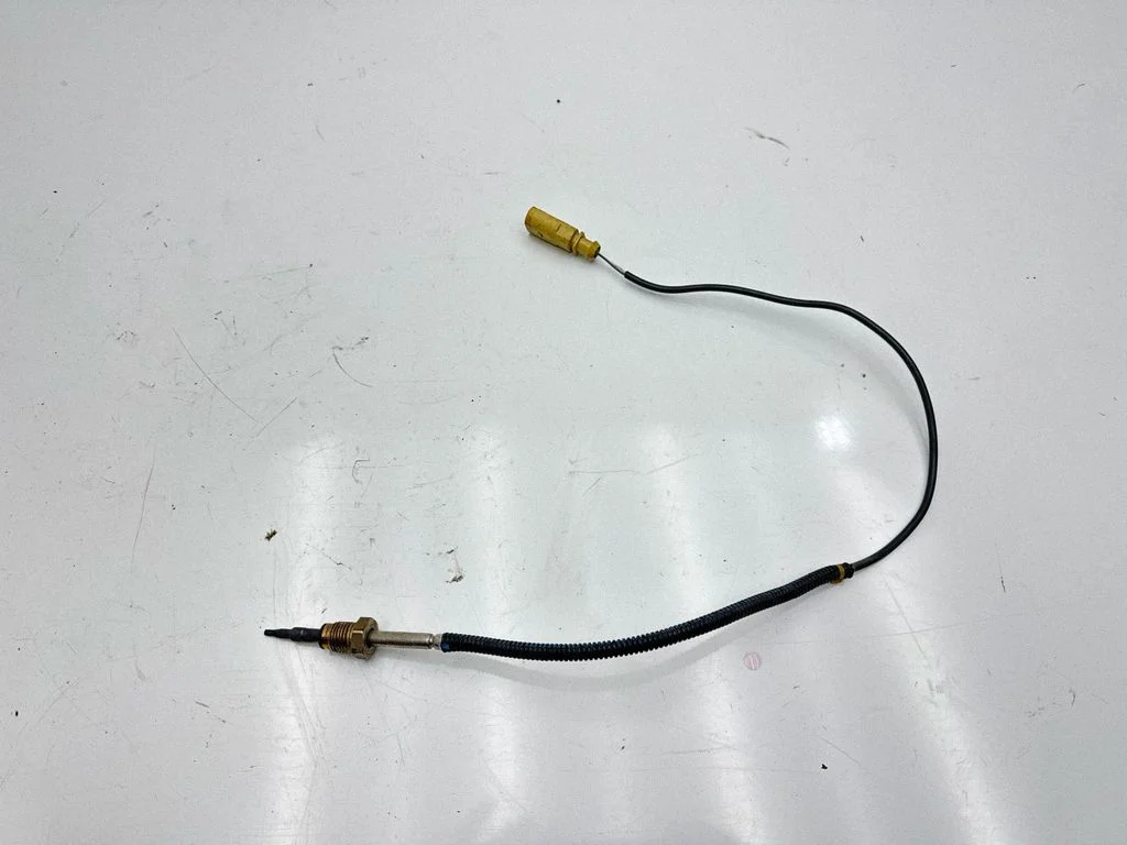 Czujnik temperatury spalin 4M0906088AB