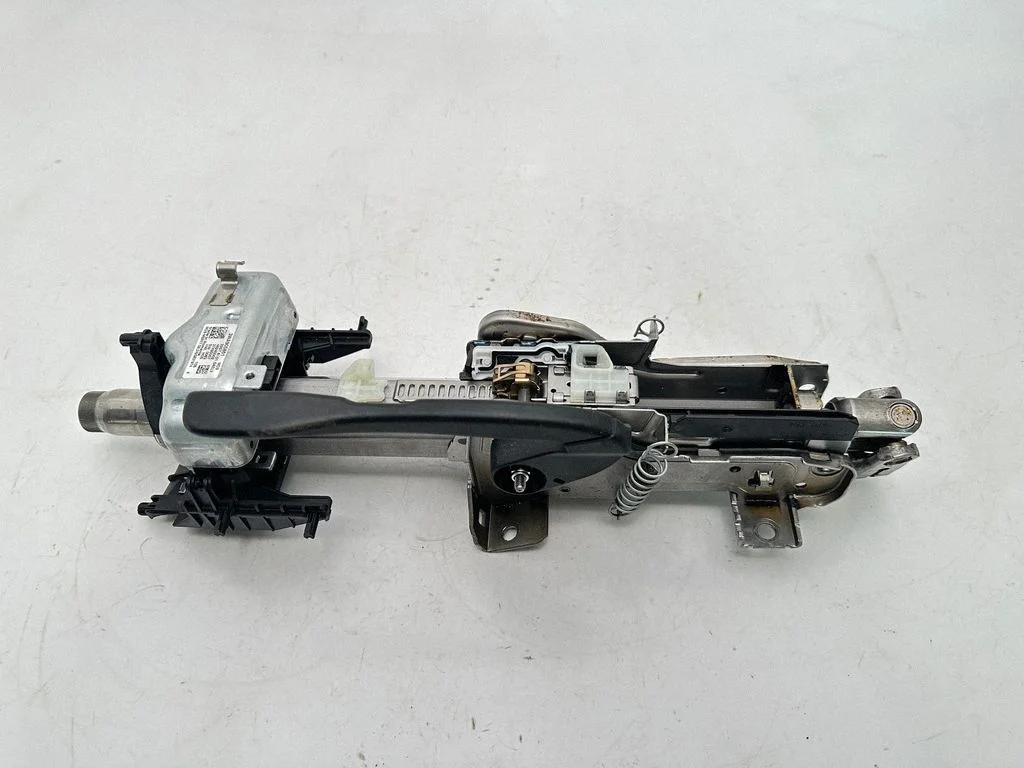 Steering wheel axle set 3WA905861