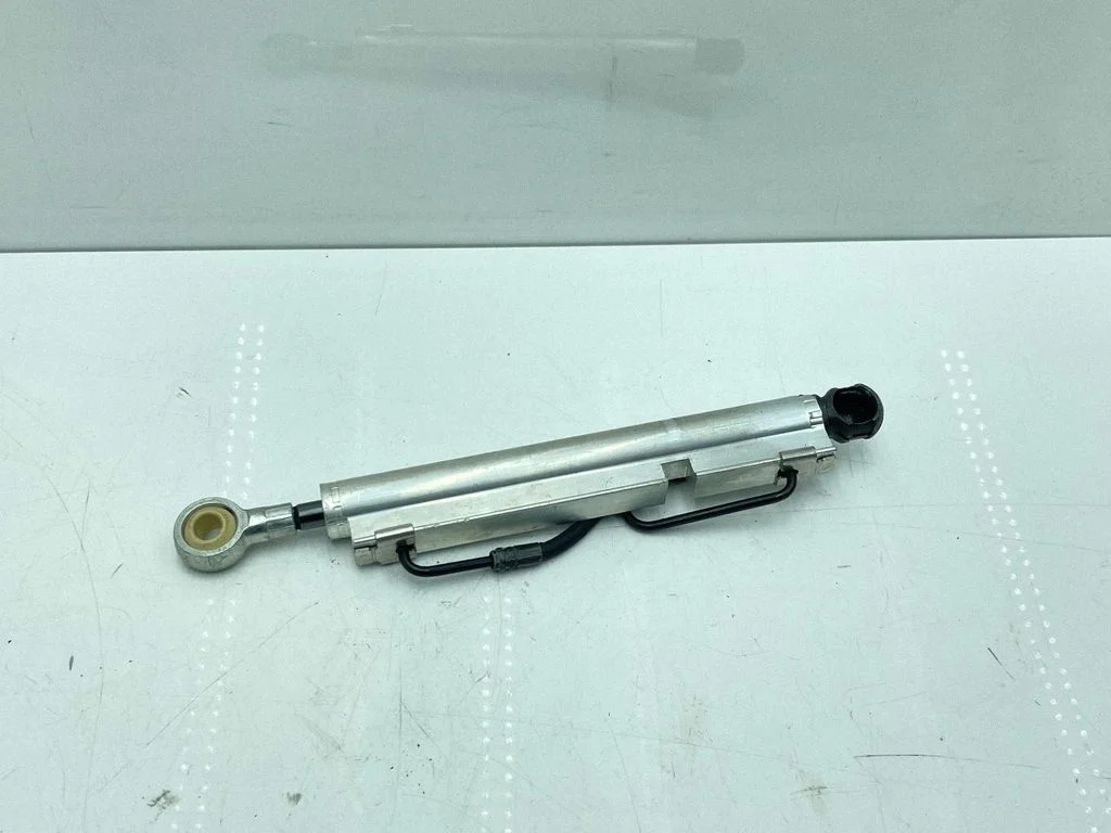 Convertible roof lock latch cylinder – BMW 4 Series F32 F33 (2013-2020)