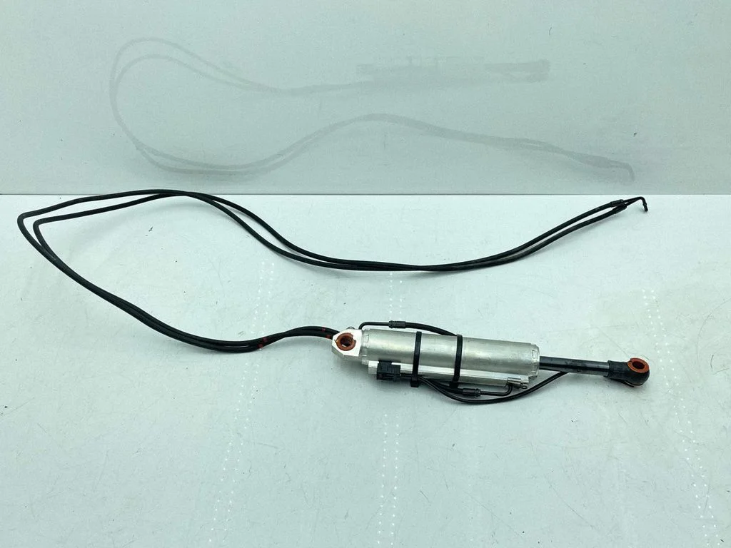 Convertible roof lock latch cylinder – BMW 4 Series F32 F33 (2013-2020)
