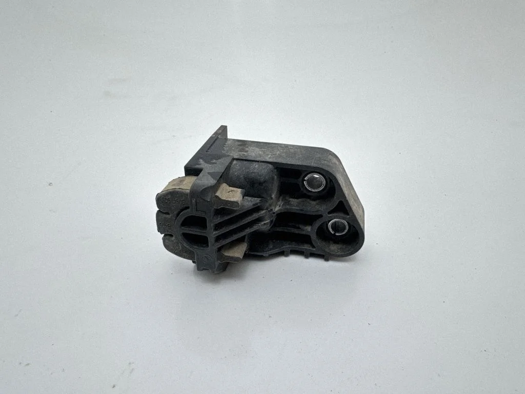 Radiaatori kinnitusklamber 50541423