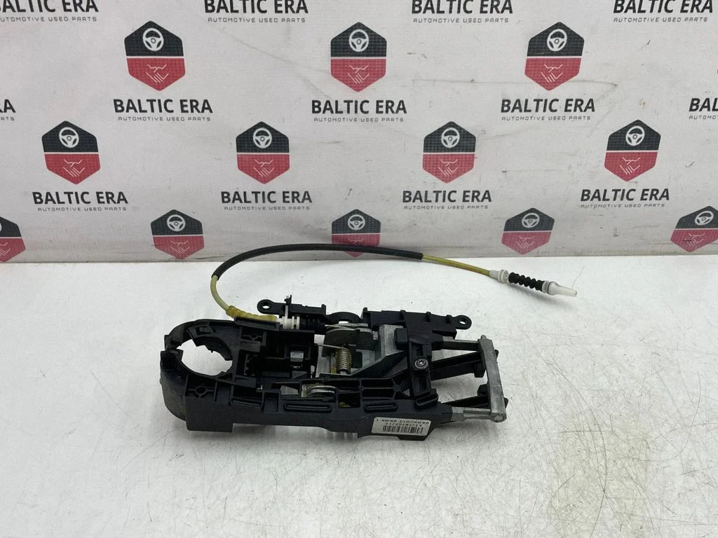 Front door exterior handle/bracket 7187227
